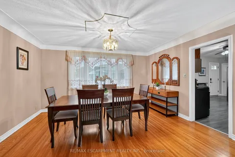 517 Stanley Street, ON L3K 3A9