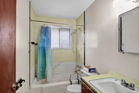 2096 Kingsley Road, ON K2C 2X5