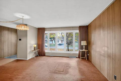 2096 Kingsley Road, ON K2C 2X5