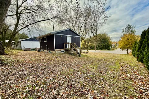 890 8th Avenue, ON N4N 3R7