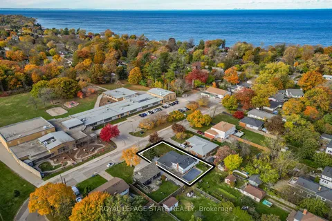 15 Grand Avenue, ON L3M 2R6