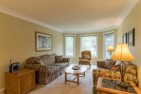 315 Woodward Avenue, ON K9L 1K2