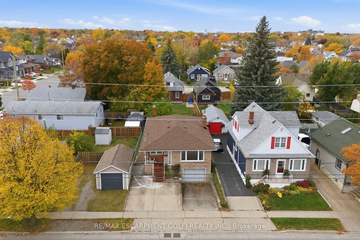 247 Grantham Avenue, ON L2M 4Z6