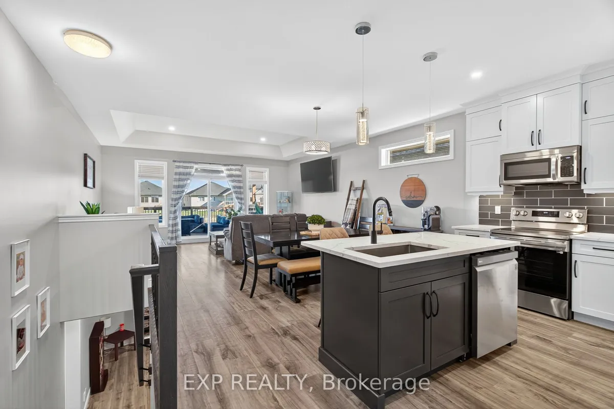 7 Mavety Court, ON K8N 0R6