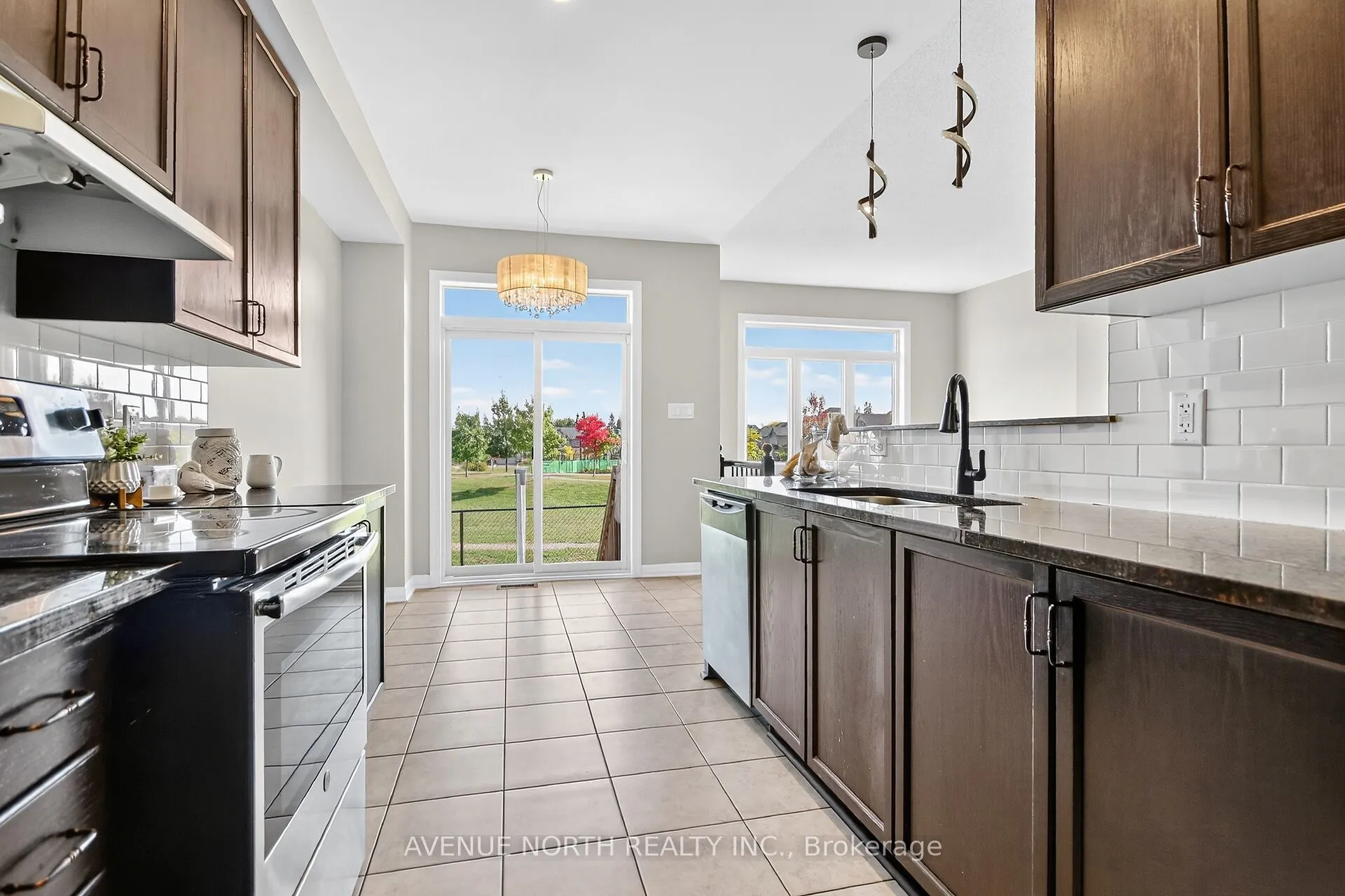 629 Sunburst Street, ON K1T 0L1