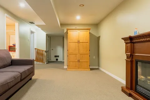 222 cairn Street, ON N5Z 3W7