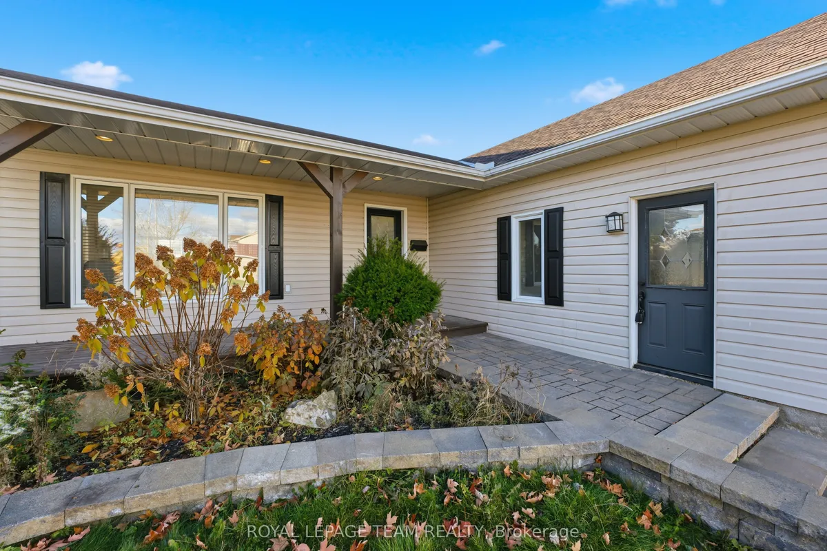 116 Mclachlin Street, ON K7S 3Y5