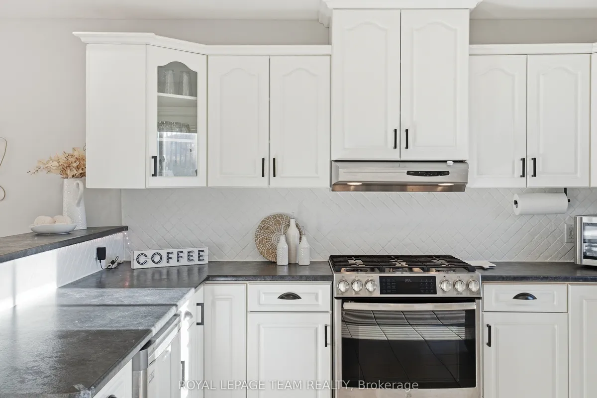 116 Mclachlin Street, ON K7S 3Y5