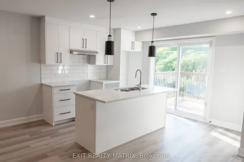 784-786 Walton Street, ON K6H 0J2