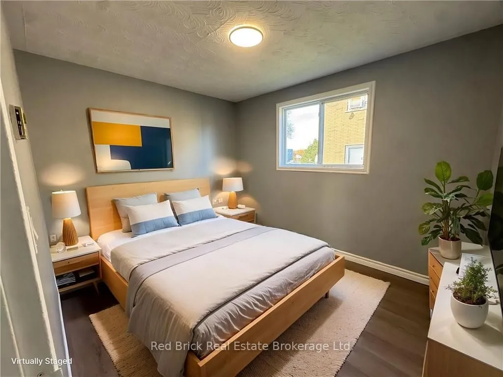 204 Veronica Drive, ON N2A 2R9