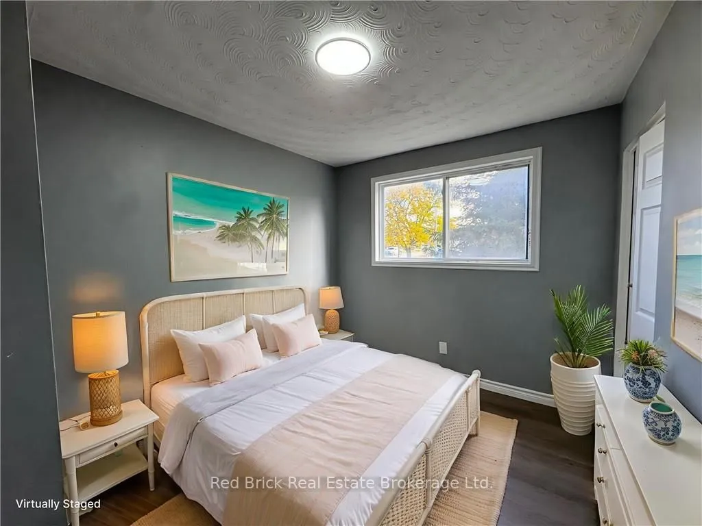 204 Veronica Drive, ON N2A 2R9