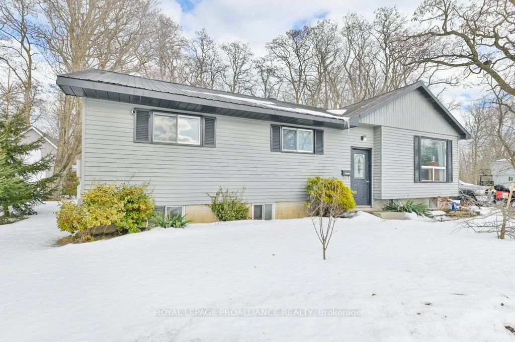 27 Thurlow Queen Street, ON K0K 2V0