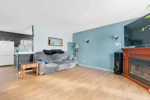 27 Thurlow Queen Street, ON K0K 2V0