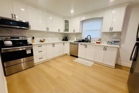 10 Draper Drive, ON L2N 2Y5