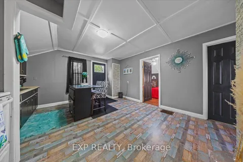 18 Delhi Street, ON K6V 4H3