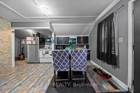 18 Delhi Street, ON K6V 4H3