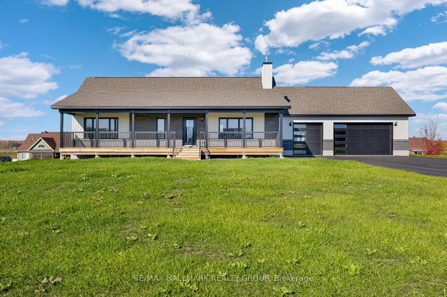 208 Trudeau Crescent, ON K4R 1E5