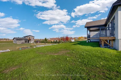 208 Trudeau Crescent, ON K4R 1E5