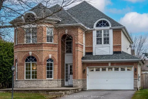 34 Eliza Crescent, ON K2S 2A3