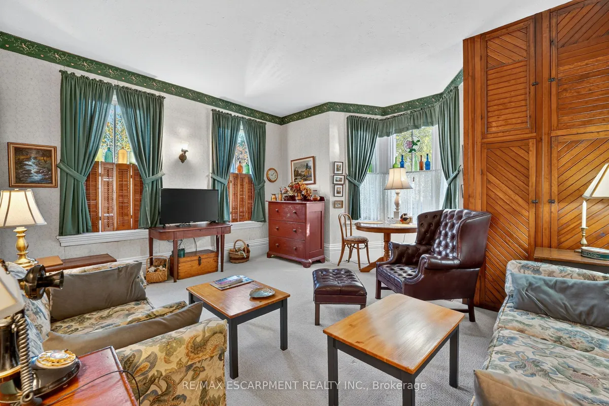 685 SANDY BAY Road, ON N1A 2W6