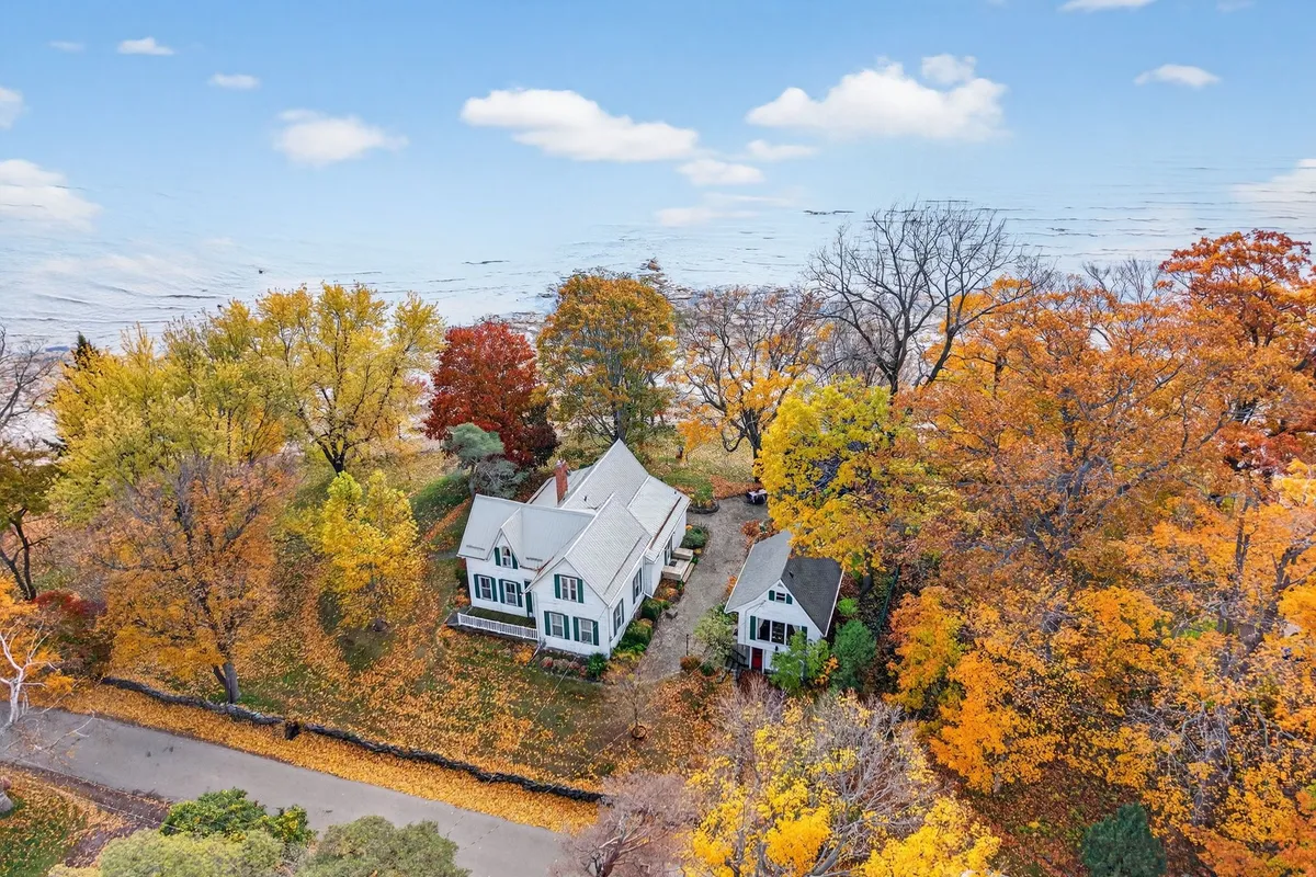 685 SANDY BAY Road, ON N1A 2W6