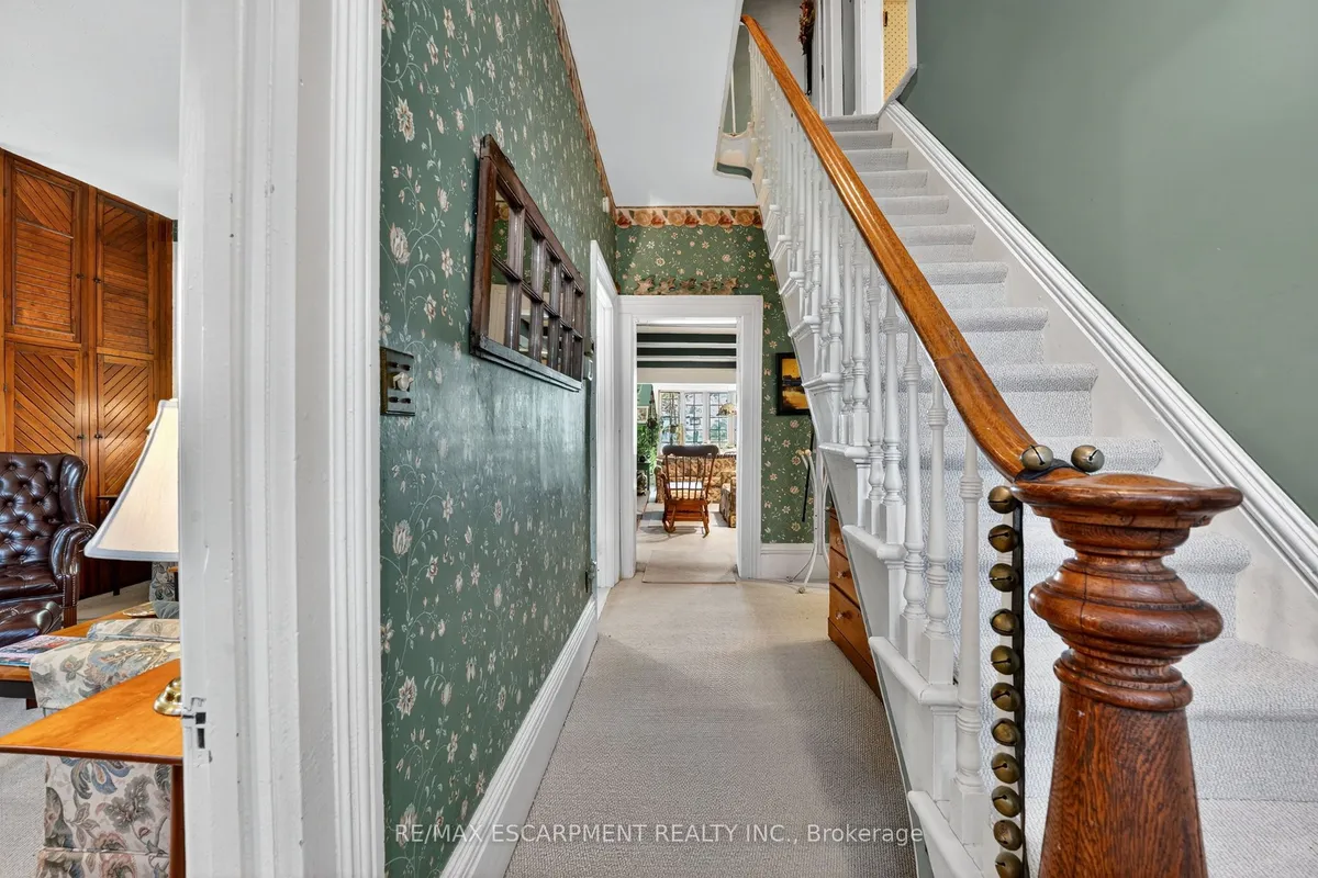 685 SANDY BAY Road, ON N1A 2W6