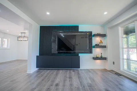 77 Elford Crescent, ON L8K 5K8