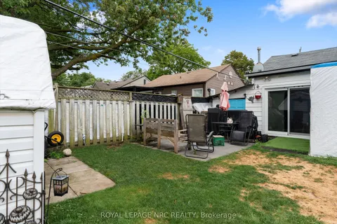 18 Cosby Avenue, ON L2M 5R4