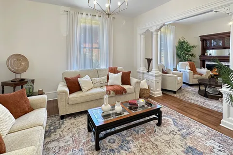 52 West Front Street, ON K0K 3E0