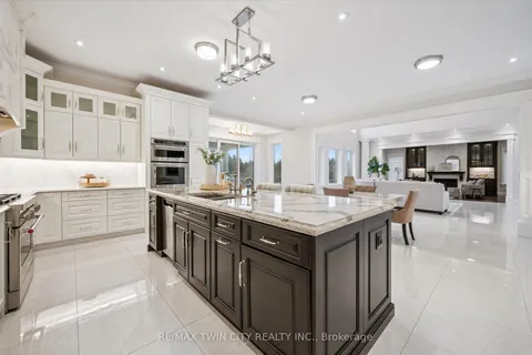 565 Manor Ridge Crescent, ON N2J 4G8