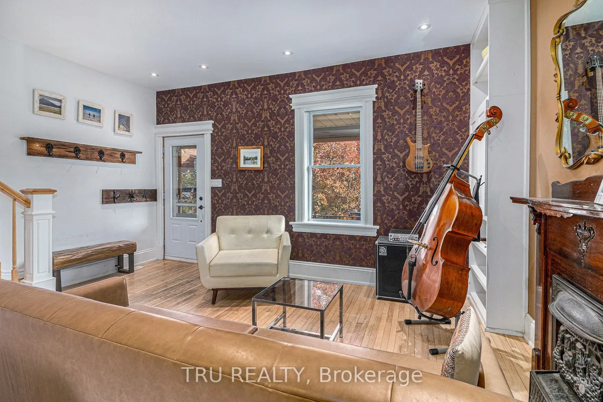 104 Arthur Street, ON K1K 1C4