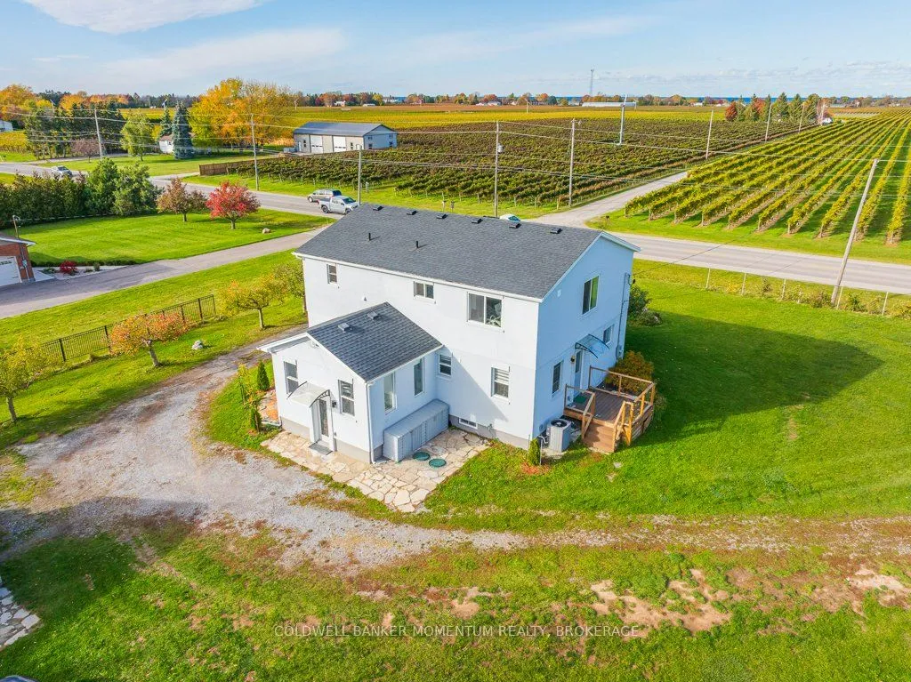 165 East West Line, ON L0S 1J0