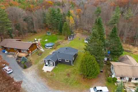 7826 Lake Jospeh Road, ON P0B 1K0