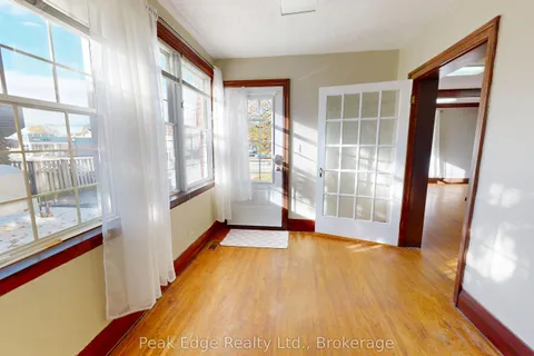 477 12th Avenue, ON N4N 2V1