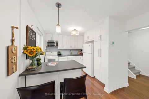 303 Mockingbird Drive, ON K1E 2A4