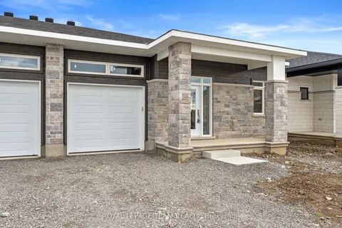 1039 Moore Street, ON K6V 0H1