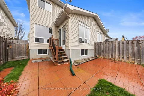 100 Wolff Crescent, ON K7S 0C2