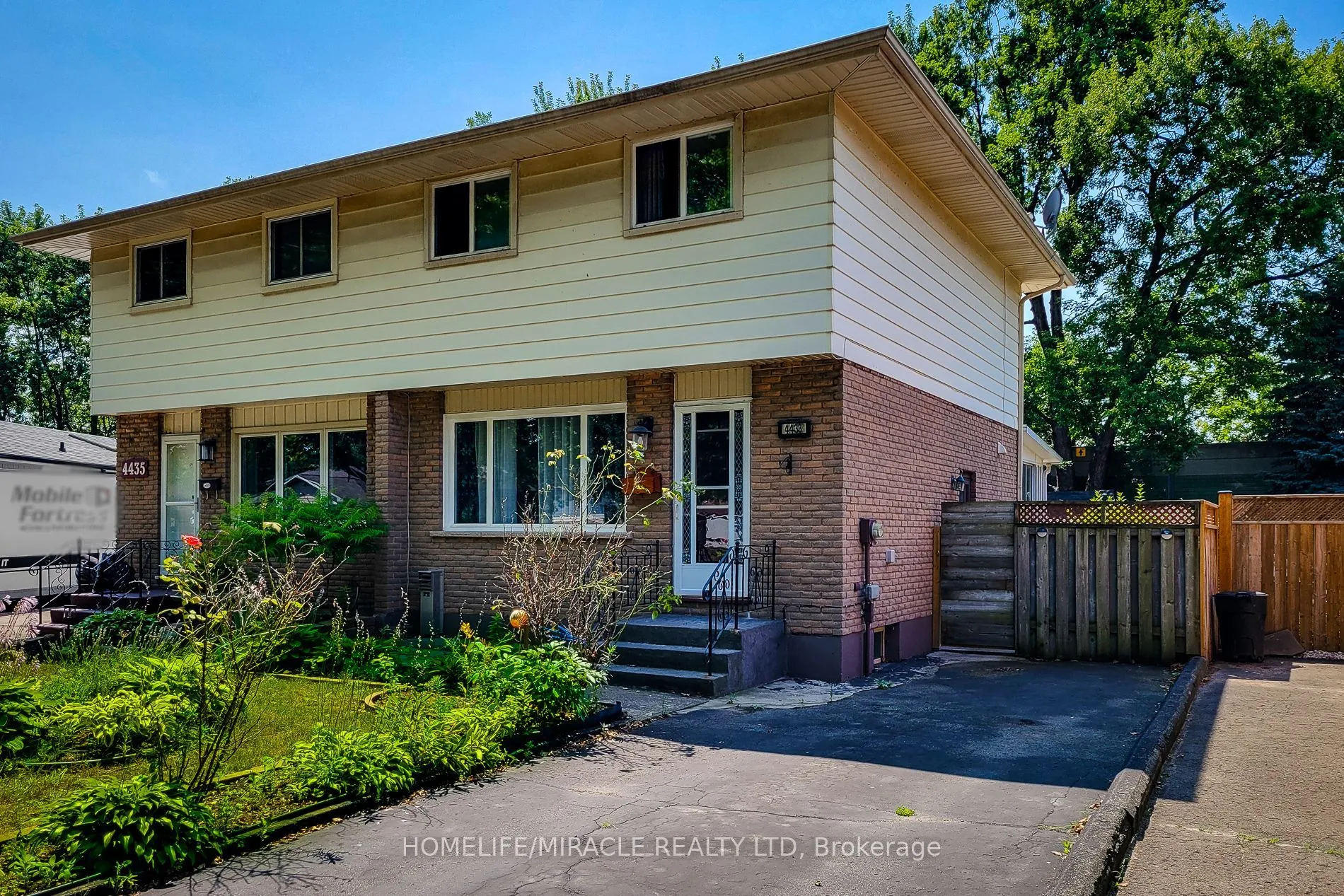 4433 Meadowvale Drive, ON L2E 5W8