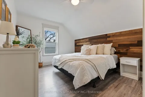 93 Perry Street, ON N4S 3C4