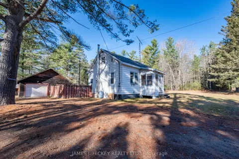 32359 Hwy 17 Highway, ON K0J 1P0