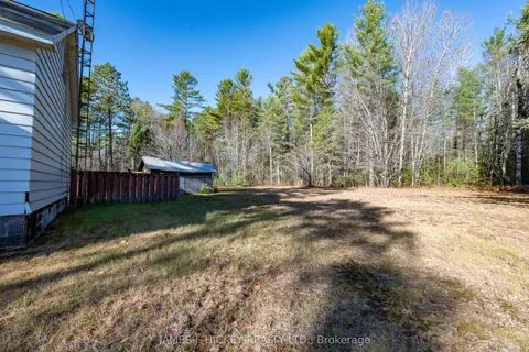 32359 Hwy 17 Highway, ON K0J 1P0