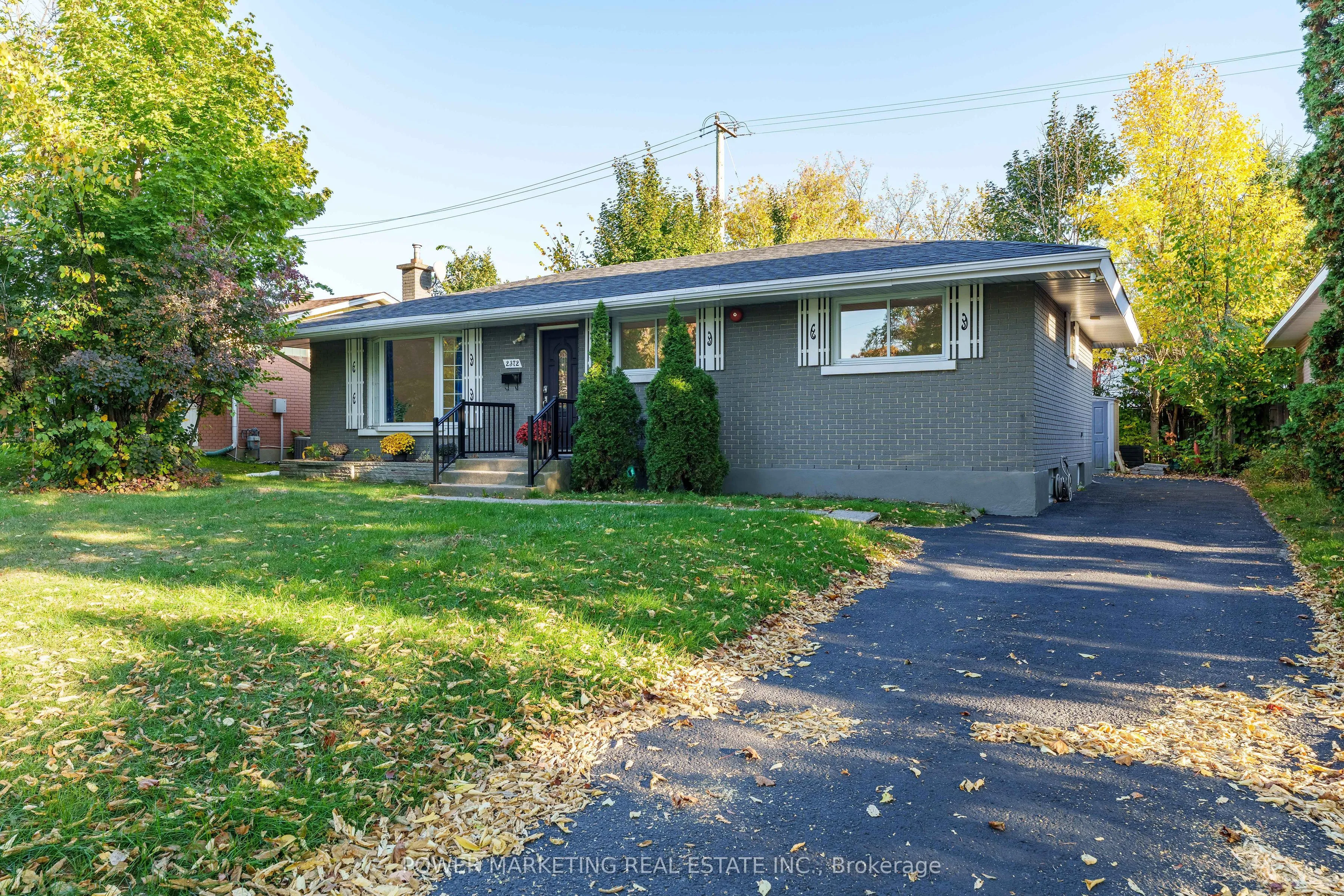 2372 Riley Avenue, ON K2C 1J9
