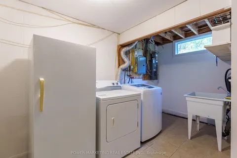 2372 Riley Avenue, ON K2C 1J9