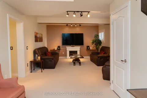 1024 Upper Thames Drive, ON N4T 0H4