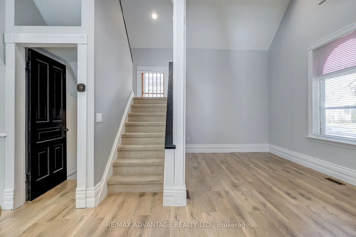 11 Josephine Street, ON N5Z 3N7