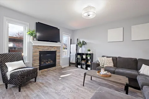 112 Silk Drive, ON L9V 3E2