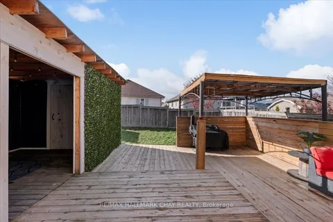 112 Silk Drive, ON L9V 3E2