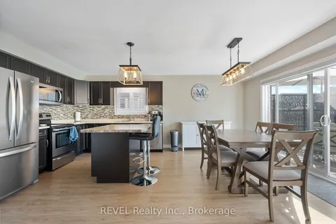 477 Silverwood Avenue, ON L3C 0C6