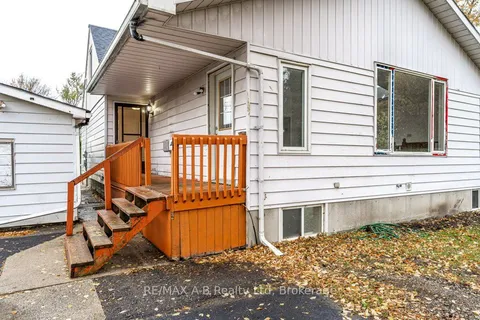 77 Pleasant Drive, ON N5A 4X2