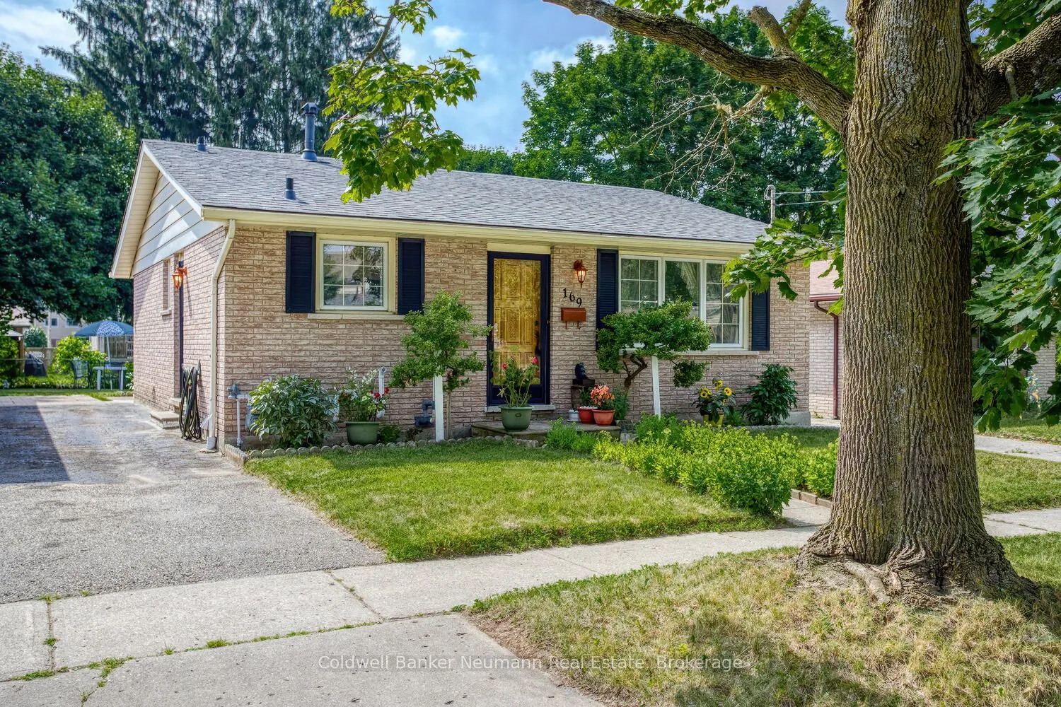169 Country Club Drive, ON N1E 3K8